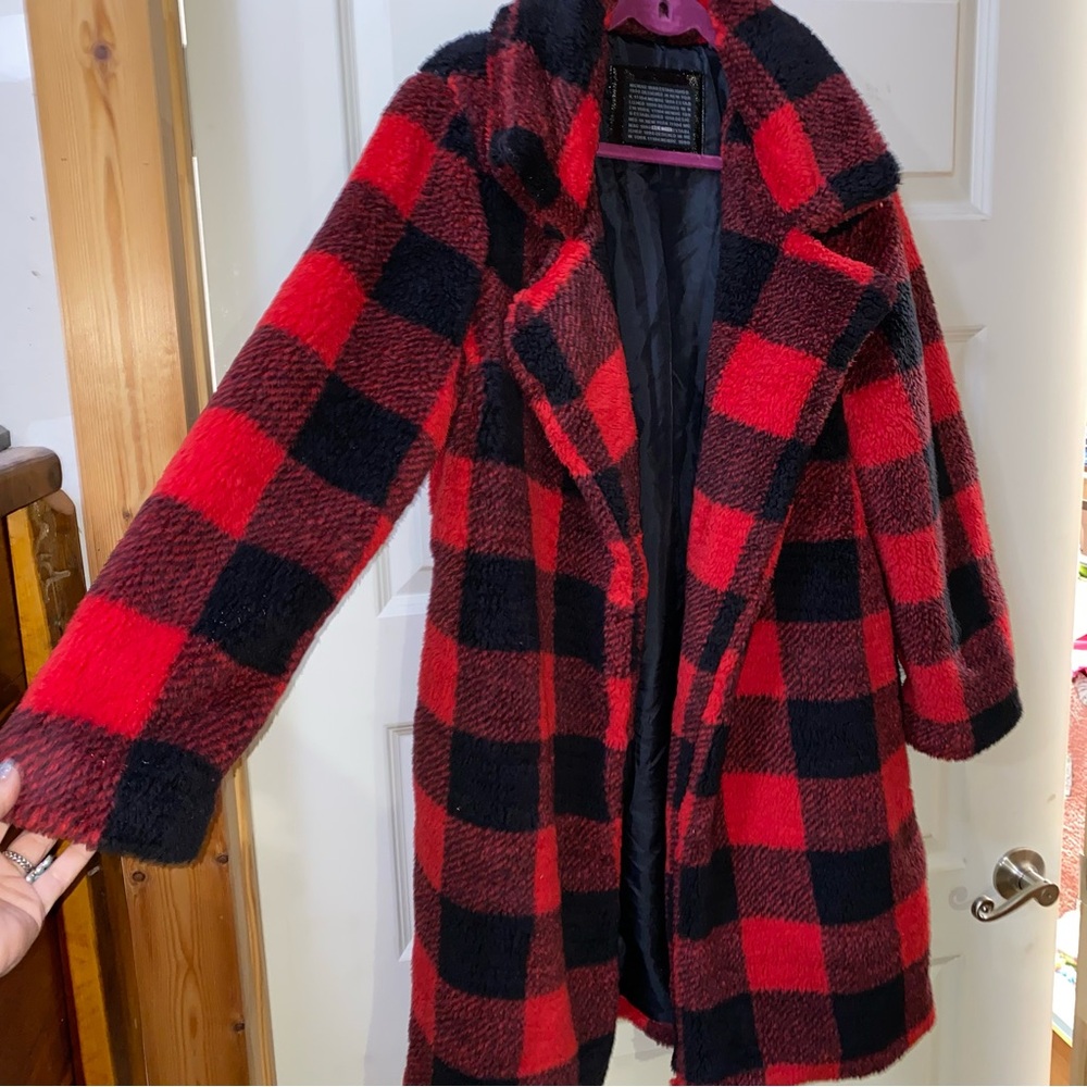 Steve Madden Buffalo Plaid Red and Black Sherpa Women's Coat size Large - Picture 3 of 11